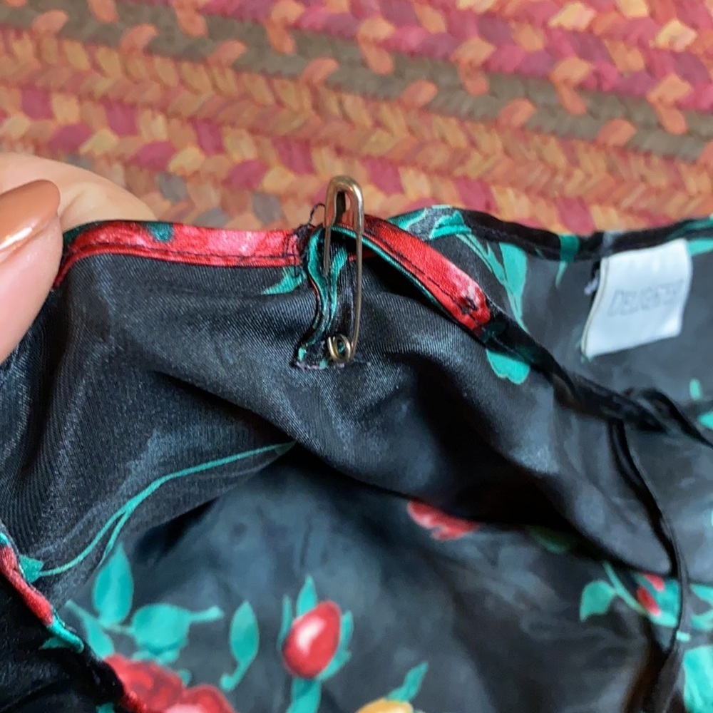 VINTAGE DELICATES BLACK FLORAL SATIN LINGERIE SLIP DRESS - Picture 4 of 5